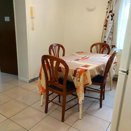 Belle Chambre Dans Un Quartier Calme Brussel Eksteriør bilde